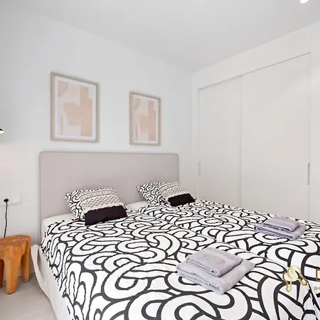 In Higueron West With Garden Appartement *