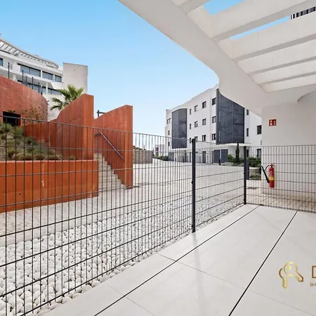 Appartement In Higueron West With Garden Fuengirola