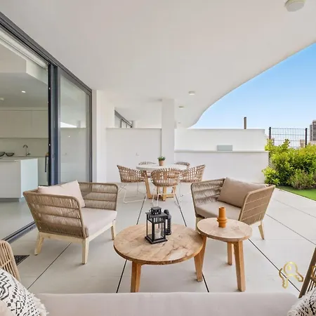 Appartement In Higueron West With Garden Fuengirola