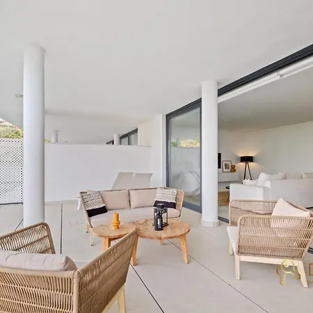 In Higueron West With Garden Appartement *