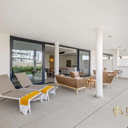 Appartement In Higueron West With Garden *