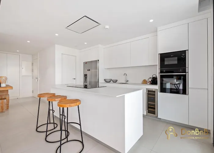 Apartment In Higueron West With Garden