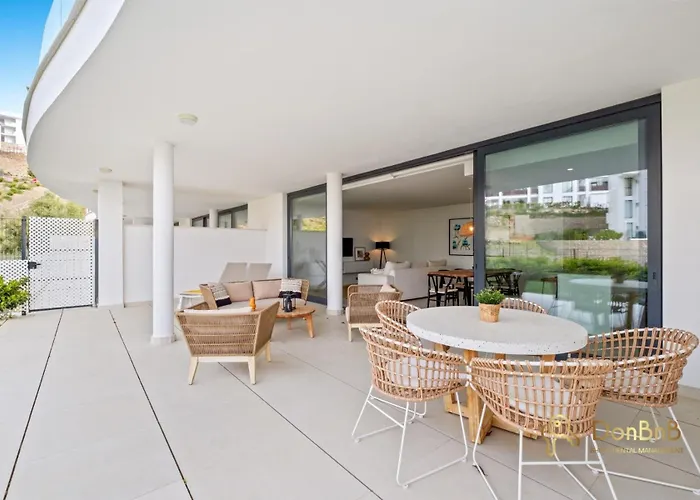 In Higueron West With Garden Apartment *