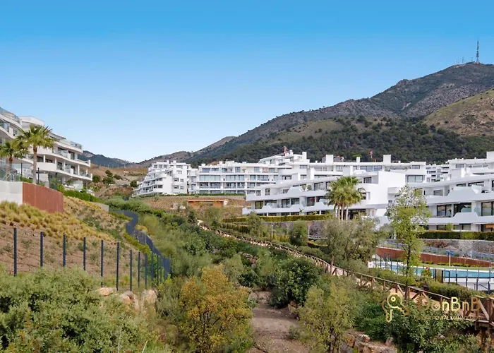 In Higueron West With Garden Fuengirola