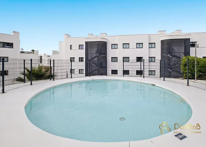 In Higueron West With Garden Apartment *